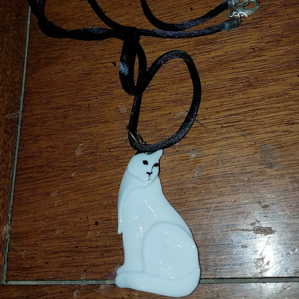 White Porcelain Cat Necklace New